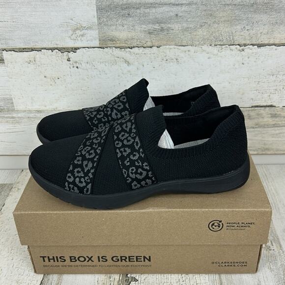 Clarks Women’s 6.5 Adella Stride Black Cheetah Print Knit Slip-On Sneakers NEW - Picture 1 of 10